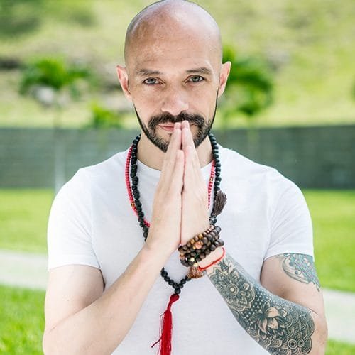 Héctor Nucamendi, Psicoterapeuta especialista en Salud Emocional y Mental